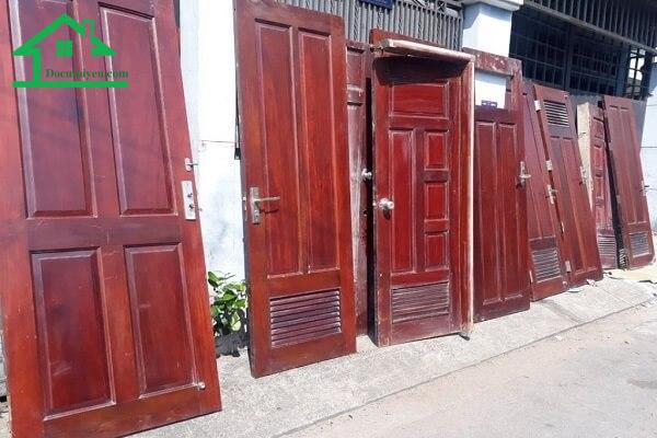 Thu mua cánh cửa gỗ cũ