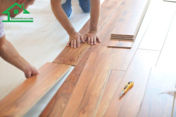 Đội ngũ nhân viên thu mua sàn gỗ cũ chuyên nghiệp