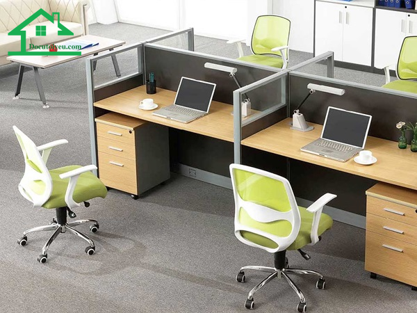 Nhận thu mua bàn ghế văn phòng Hồ Chí Minh giá tốt.