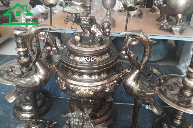 Thu mua đỉnh đồng