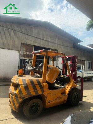 Vì sao nên chọn dịch vụ thu mua xe nâng tại quận 3