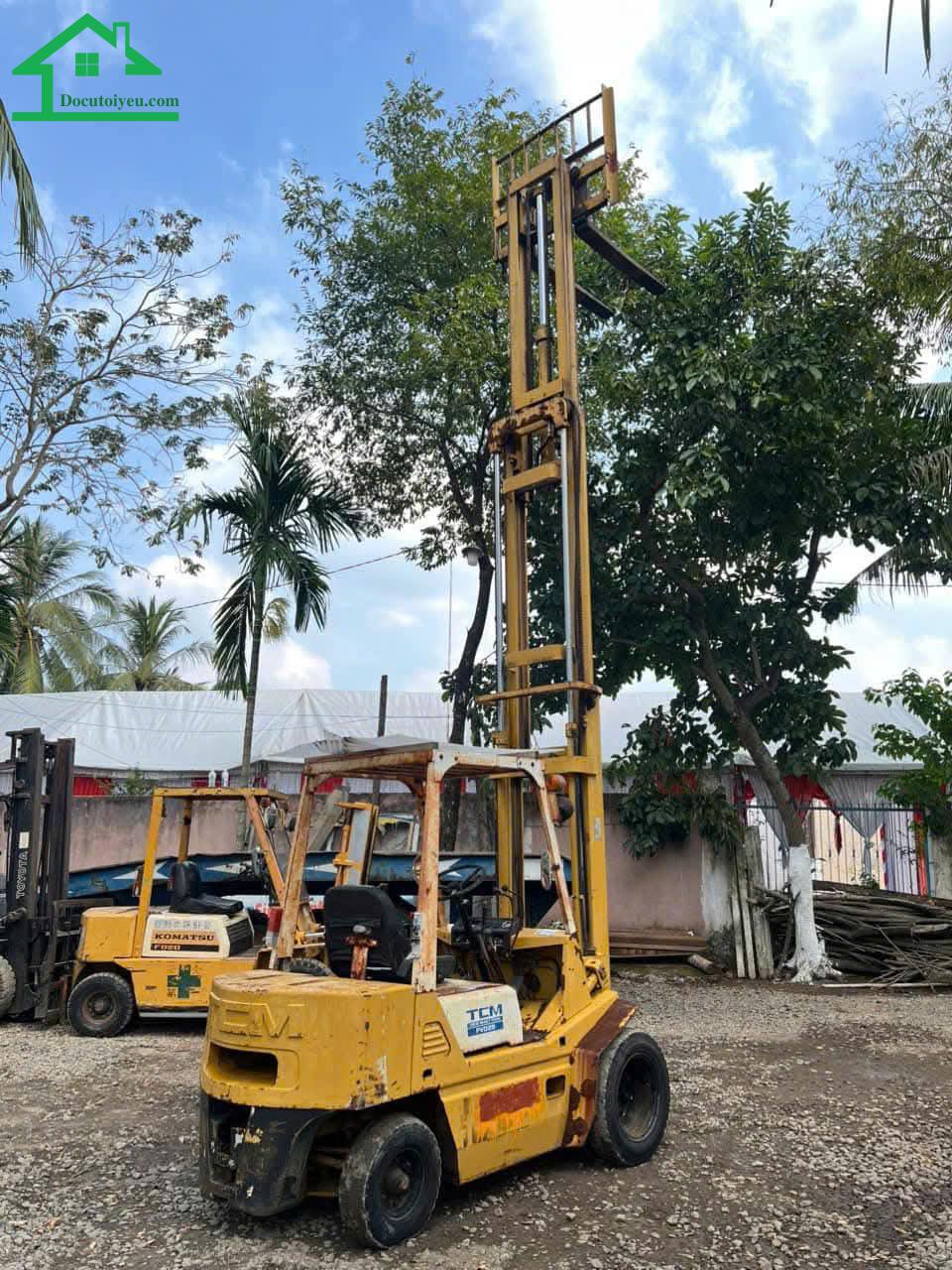 Vì Sao Nên Bán Xe Nâng Hư Hỏng